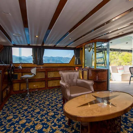 Sharazan Botel *